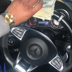 收聽Cashy Cash的Whip out the Stick (Remix) (Explicit) (Remix|Explicit)歌詞歌曲