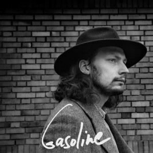 ดาวน์โหลดและฟังเพลง Gasoline พร้อมเนื้อเพลงจาก Jens Hult