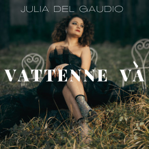 Listen to Vattenne và song with lyrics from Julia Del Gaudio