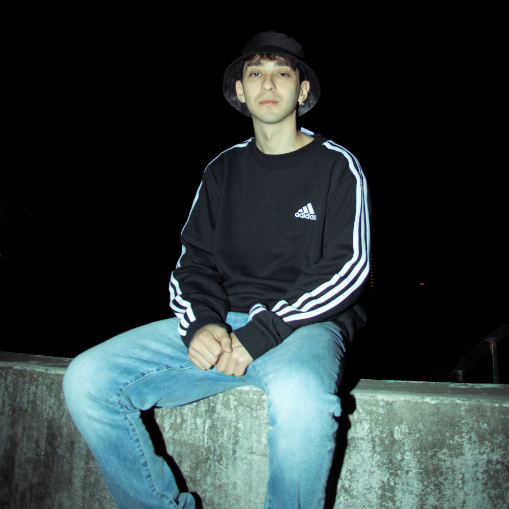 ******* Farsante