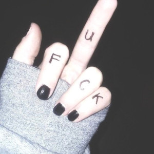 收聽thornskin的P.S **** you cunt (Explicit)歌詞歌曲