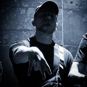 ดาวน์โหลดและฟังเพลง BAMBA (Explicit) พร้อมเนื้อเพลงจาก jordan x