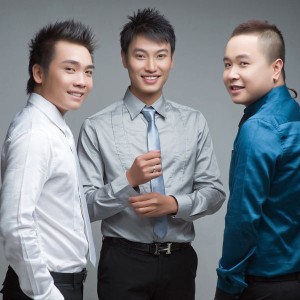 收聽Artista Band的Mừng Tuổi Mẹ Cha歌詞歌曲