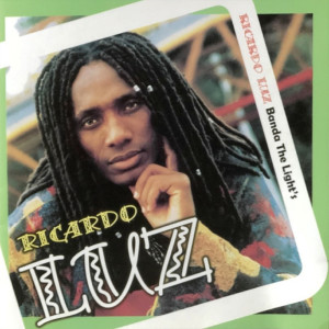 ดาวน์โหลดและฟังเพลง Look at Me พร้อมเนื้อเพลงจาก Ricardo Luz