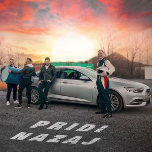 Listen to Pridi nazaj song with lyrics from Zvita Feltna