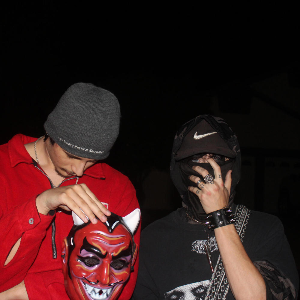 Black V0m1t (feat. KeepMeSane) (Explicit)