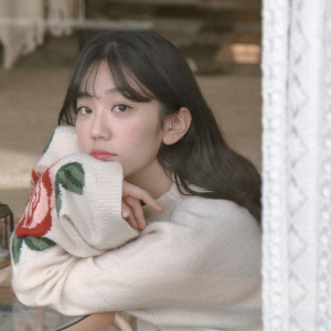 Listen to Day by Day song with lyrics from 김유나