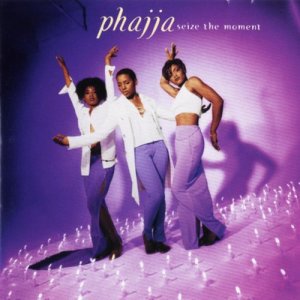 ดาวน์โหลดและฟังเพลง I Need You พร้อมเนื้อเพลงจาก Phajja