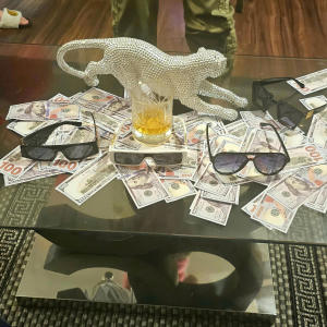 收聽EDIBERE.YNG的El Mero Mero (Explicit)歌詞歌曲