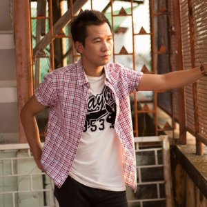ดาวน์โหลดและฟังเพลง ลำดวนคืนต้น พร้อมเนื้อเพลงจาก เล็ก ตะวัน