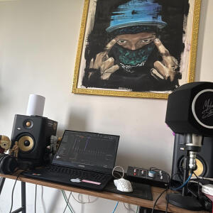 default playlist img