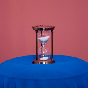 Dengarkan lagu MRJM nyanyian 니아 dengan lirik