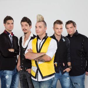 ดาวน์โหลดและฟังเพลง Za vse kelnarce พร้อมเนื้อเพลงจาก Poskočni Muzikanti