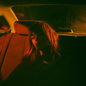 ดาวน์โหลดและฟังเพลง Passenger Seat พร้อมเนื้อเพลงจาก Austen