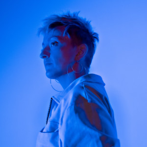 Listen to Elle a vraiment l'air (Explicit) song with lyrics from Lya