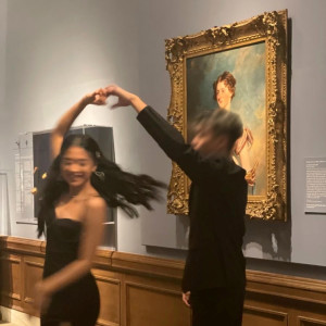 收聽Nafeesisboujee的spin u round (Explicit)歌詞歌曲