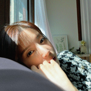 Dengarkan lagu 얼마나 소중했던 걸까 (feat. DOKO) (I Just to Hear You) nyanyian 박은별l dengan lirik