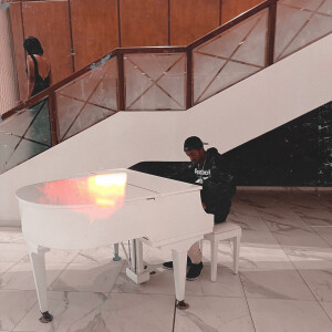 default playlist img