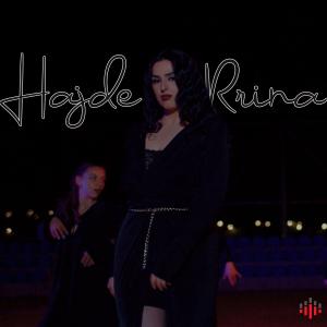 Dengarkan lagu Hajde rrina nyanyian Sara Abiti dengan lirik