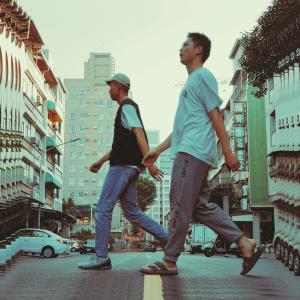 Listen to 如何才能学会爱 song with lyrics from Ryan