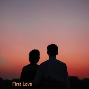 ดาวน์โหลดและฟังเพลง First Love พร้อมเนื้อเพลงจาก Sound Viral 01