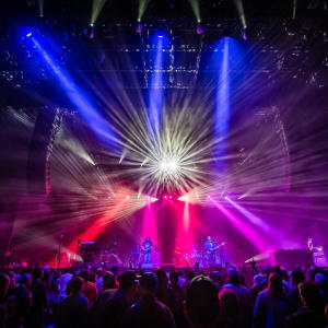 ดาวน์โหลดและฟังเพลง Plush (Live) พร้อมเนื้อเพลงจาก Cycles