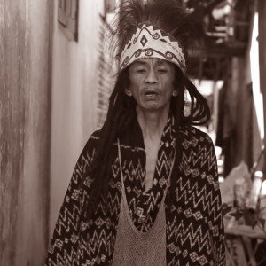 收听Fredi Kayaman的Lihat Negeriku歌词歌曲