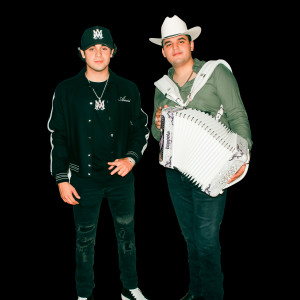 收聽OSCAR ORTIZ的FIRST LOVE歌詞歌曲