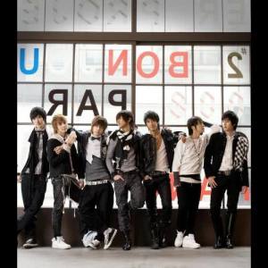 ดาวน์โหลดและฟังเพลง "U" (remake of "U") พร้อมเนื้อเพลงจาก Super Junior-M