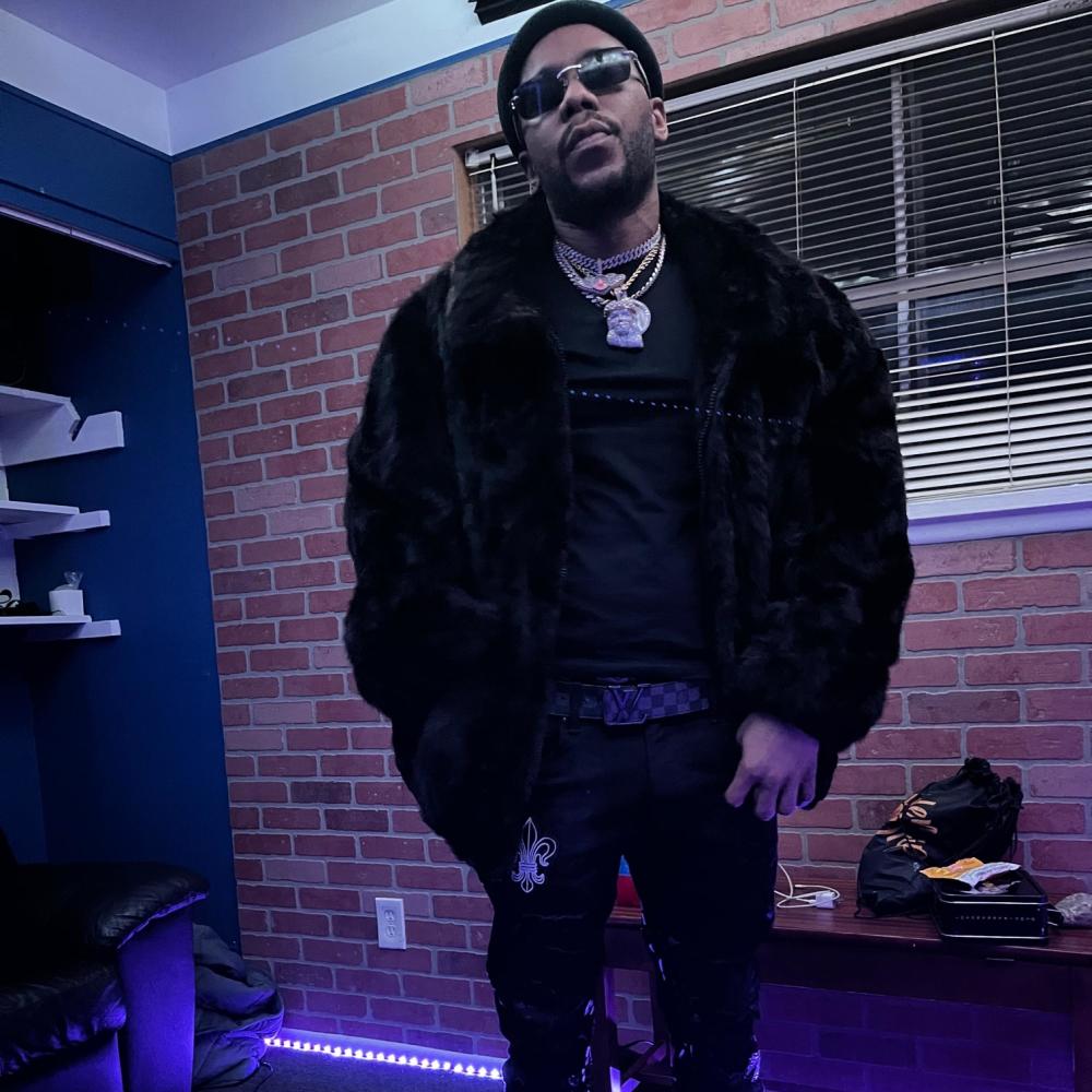 Plug Love (feat. Phresh Coop & Yay.Nx) (Explicit)