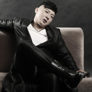 收聽高金龍的你怎麼忍心讓我流淚歌詞歌曲