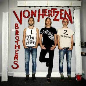 Von Hertzen Brothers的專輯21st Century Schizoid Man / Rubicon