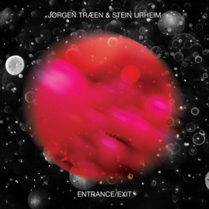 Dengarkan Entrance/Exit lagu dari Jørgen Træen dengan lirik