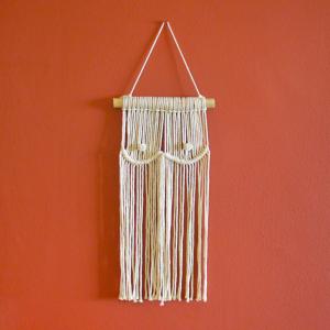 Dengarkan Nude lagu dari The Endleaves dengan lirik