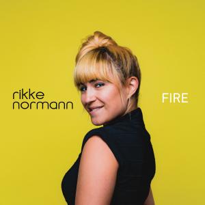 ดาวน์โหลดและฟังเพลง Fire พร้อมเนื้อเพลงจาก Rikke