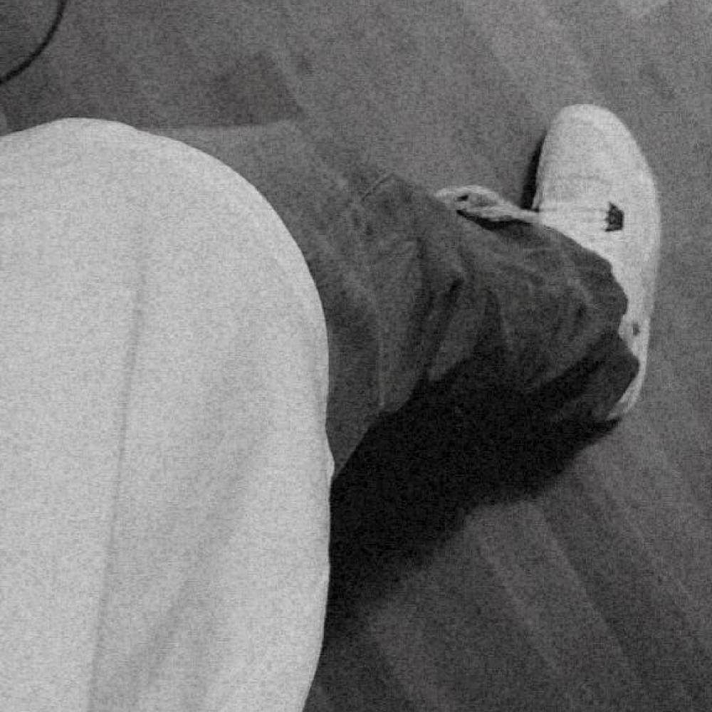 She tryna (feat. Shlattboy) (Explicit)
