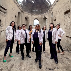 Dengarkan Ancestras lagu dari Ambiente Criollo dengan lirik