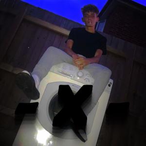 Listen to No thxxghts song with lyrics from Gxree