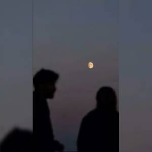 Listen to เธออยู่ตรงนั้นเธอเป็นไงบ้าง song with lyrics from wizkyzt