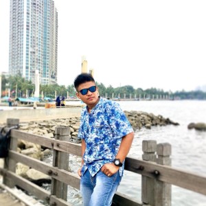 Listen to Benci Jadi Cinta song with lyrics from Rai Rafif