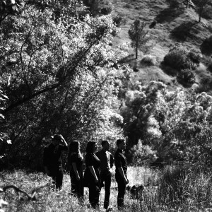 收听The Eagle Rock Gospel Singers的No Glory歌词歌曲