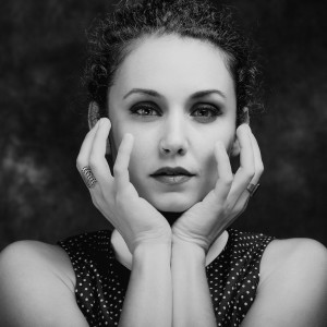 Listen to In a Box song with lyrics from Mélina Tobiana
