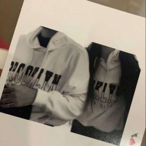 收聽Crystall的Худи Brooklyn歌詞歌曲