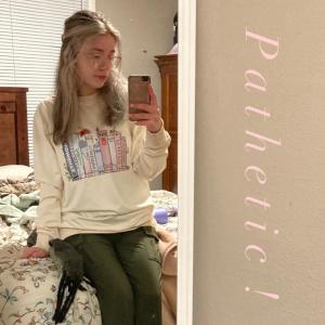 收聽Katie Lee的pathetic歌詞歌曲
