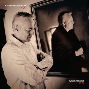 ดาวน์โหลดและฟังเพลง Looking Forward to the Past พร้อมเนื้อเพลงจาก Tommy Emmanuel