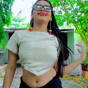 Listen to Marata Jump Jhataki Ke song with lyrics from Gunjan Pandey