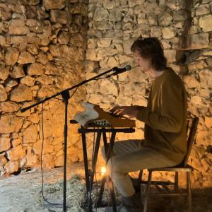 default playlist img