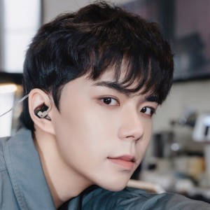付飞翔 ดาวน์โหลดและฟังเพลงฮิตจาก 付飞翔