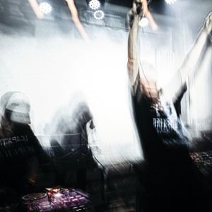 收聽INCAPACITANTS的Live at Wall&Wall歌詞歌曲