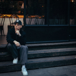 ดาวน์โหลดและฟังเพลง Birds of a Feather พร้อมเนื้อเพลงจาก William Singe